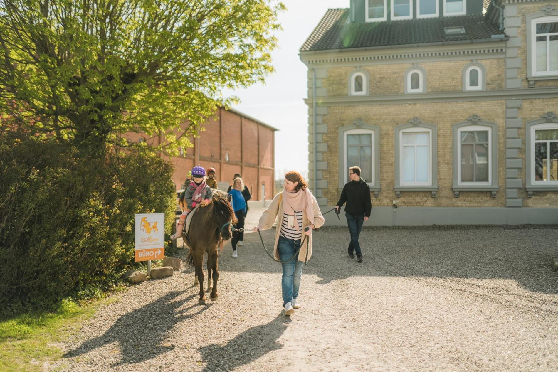 Buedlfarm - Der Familien-Erlebnishof In Strandnaehe Fehmarn Dış mekan fotoğraf